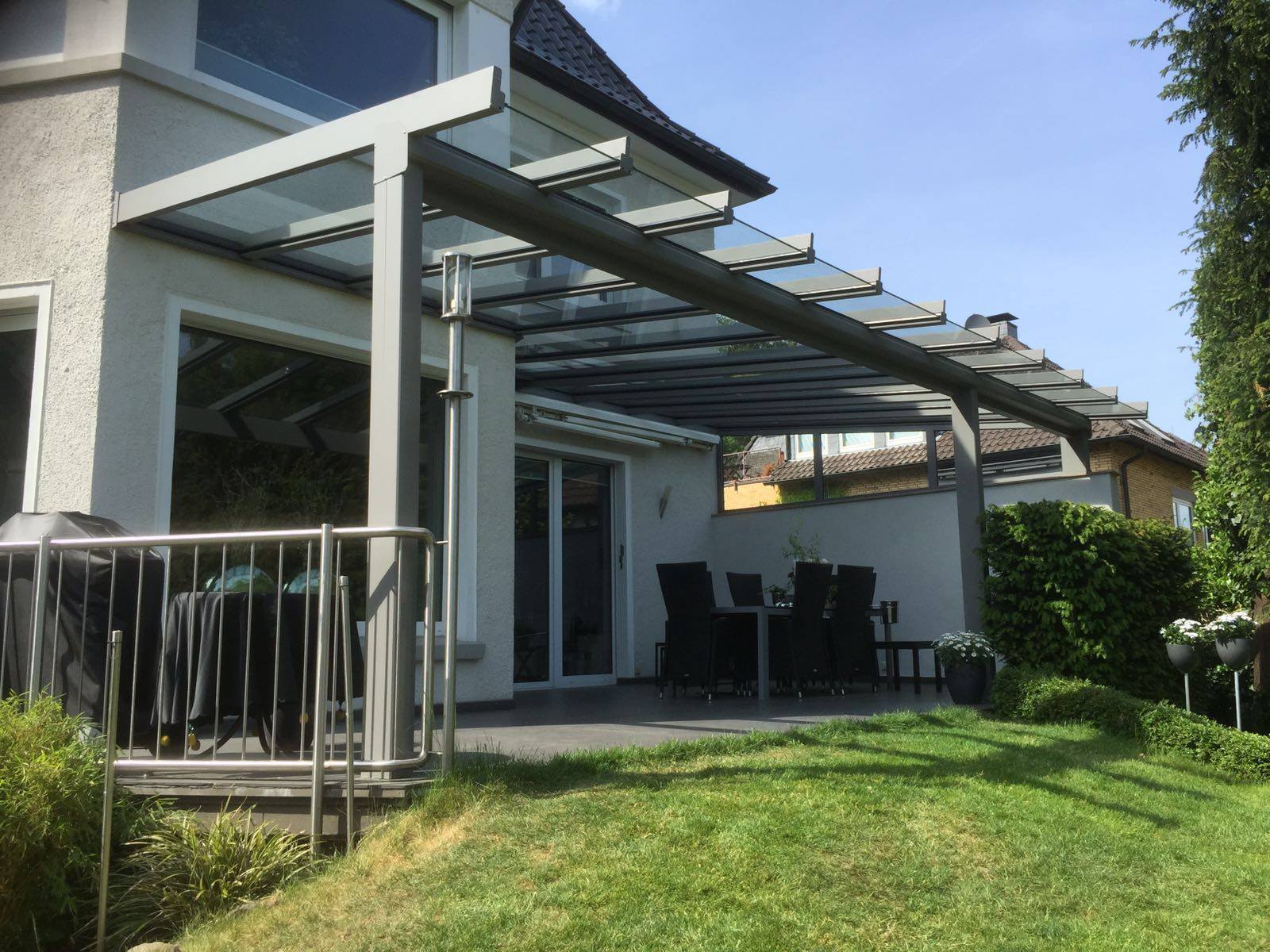 JVS Wintergardens – Acoperiri terase cu sticla si structura aluminiu